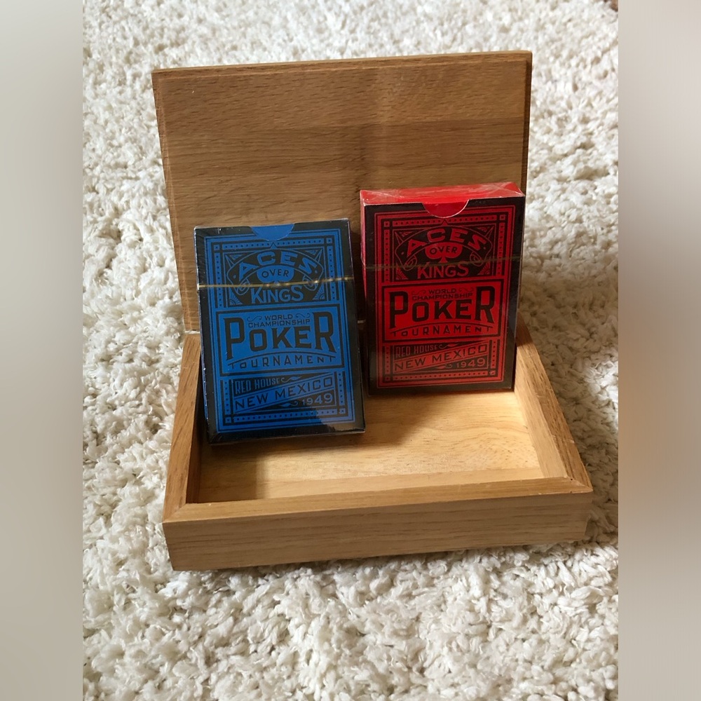 3594 Aces Over Kings Wooden Box With 2 Decks Of Cards Unopened Unused.